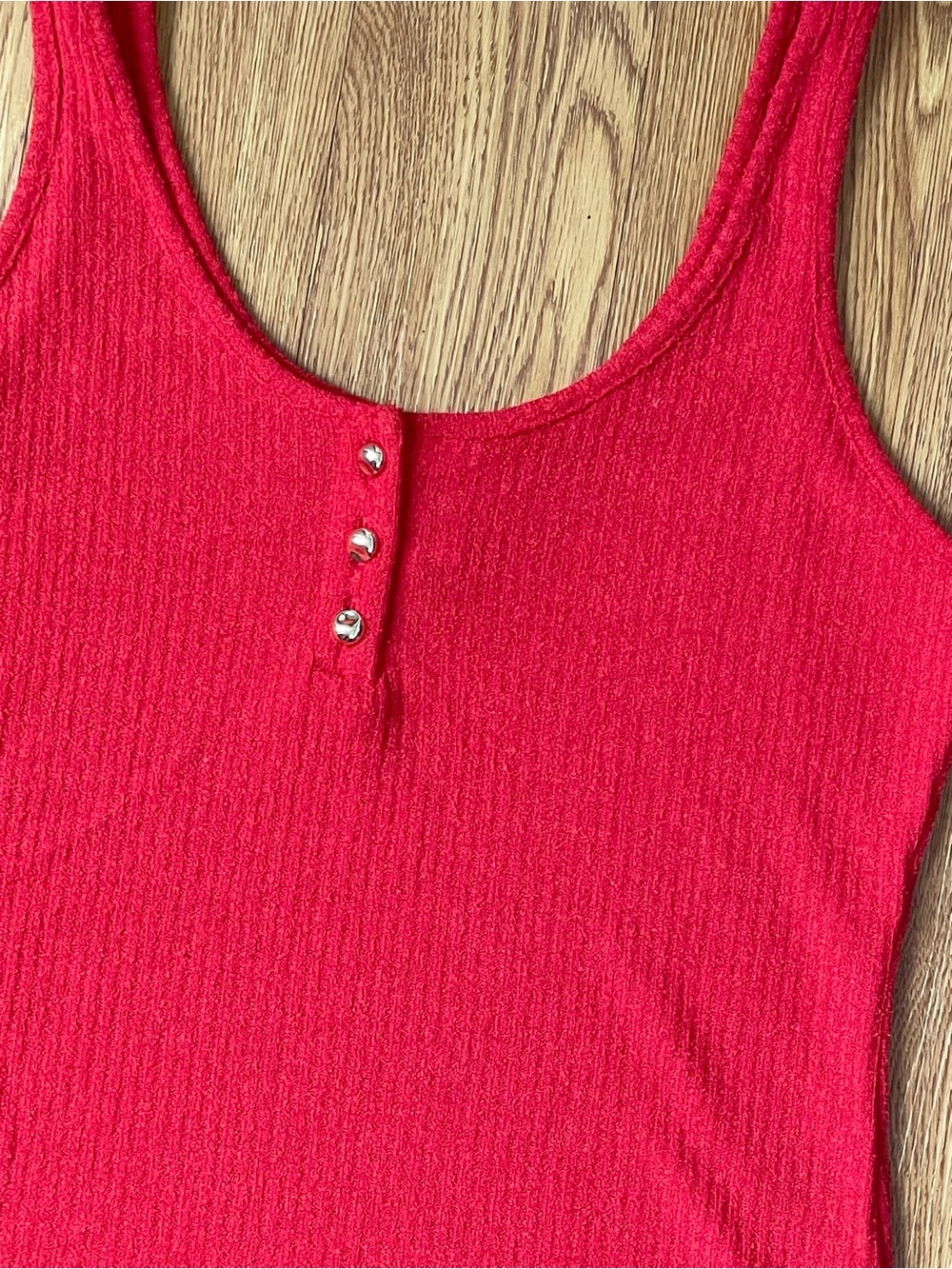 H&M Red Ribbed Tank with Button Front - Picture 5 of 7